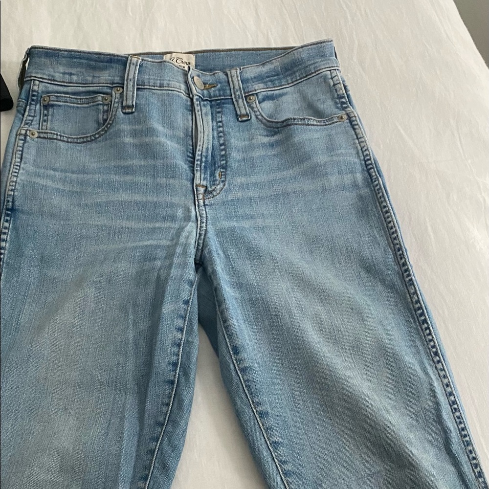 J Crew 9" vintage straight jean with side slit (Size 26)